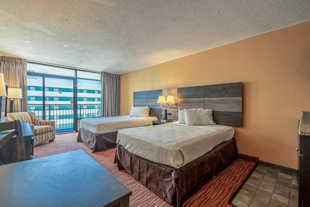 Remodeled Condo, Waterpark View At Landmark Resort Миртл-Бич Экстерьер фото