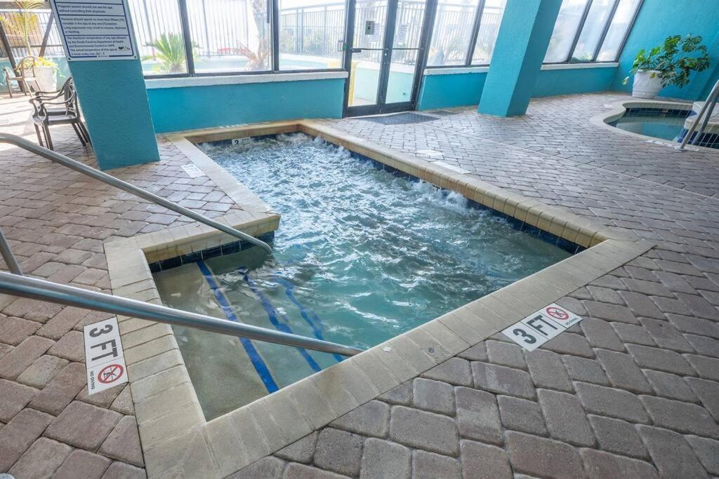 Remodeled Condo, Waterpark View At Landmark Resort Миртл-Бич Экстерьер фото
