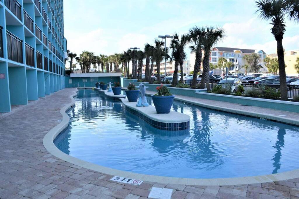 Remodeled Condo, Waterpark View At Landmark Resort Миртл-Бич Экстерьер фото
