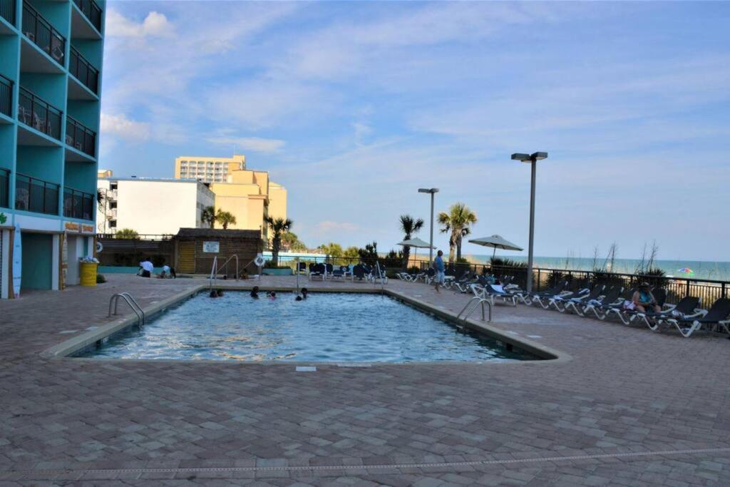 Remodeled Condo, Waterpark View At Landmark Resort Миртл-Бич Экстерьер фото