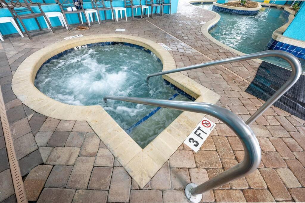 Remodeled Condo, Waterpark View At Landmark Resort Миртл-Бич Экстерьер фото